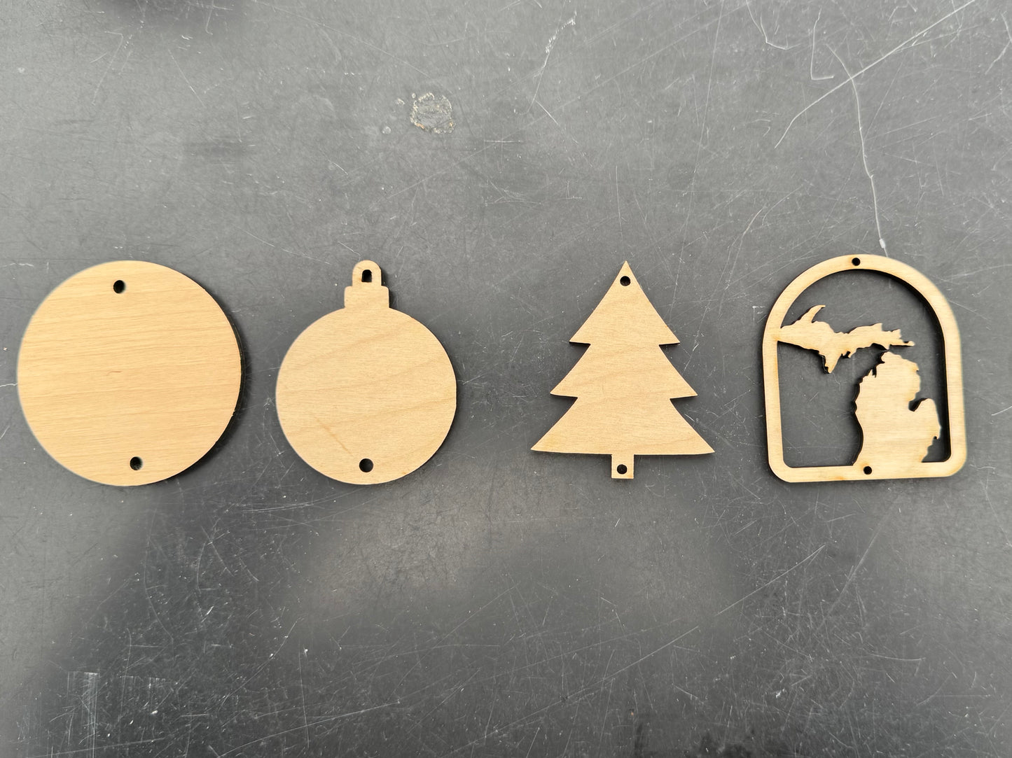 Sunday, November 16th 2-4:30pm: DIY CHRISTMAS GIFT WORKSHOP