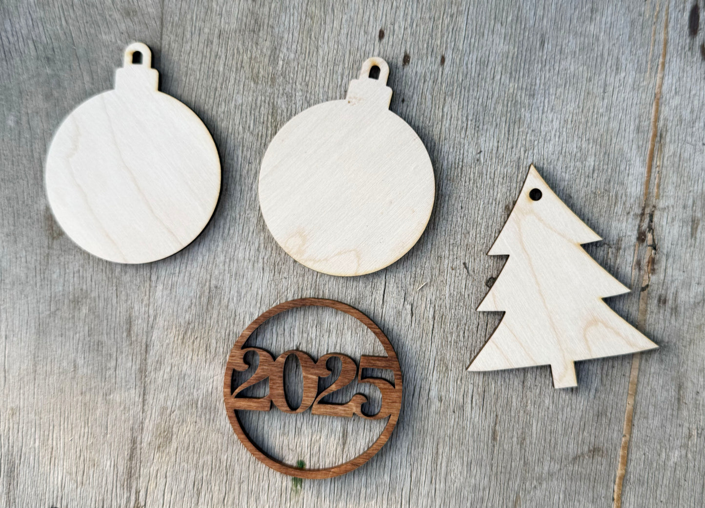 Sunday, November 16th 2-4:30pm: DIY CHRISTMAS GIFT WORKSHOP